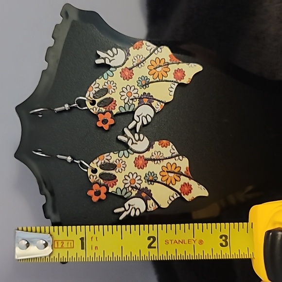 Ghost earings - Picture 3 of 4